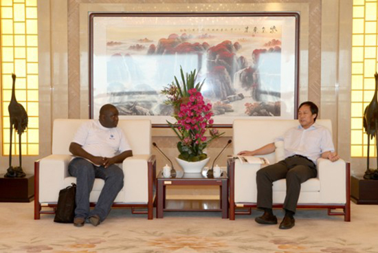 CNMC Deputy Party Secretary Xu Shusen Meets with Chansa James, Chairman of Zambia National Union of Miners and Allied Workers
